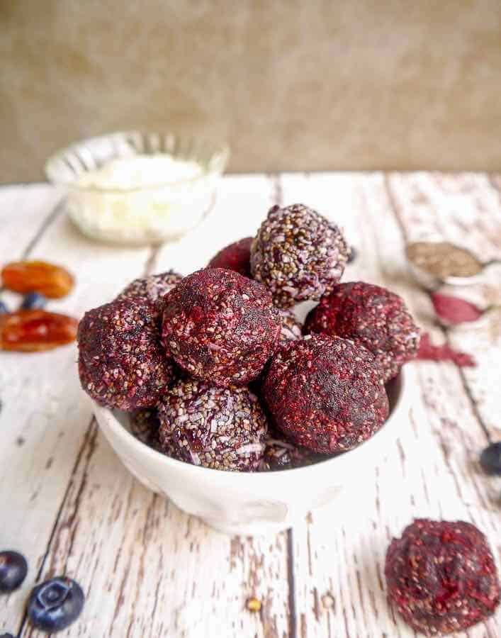 Blueberry Date Energy Balls (Paleo, Vegan)