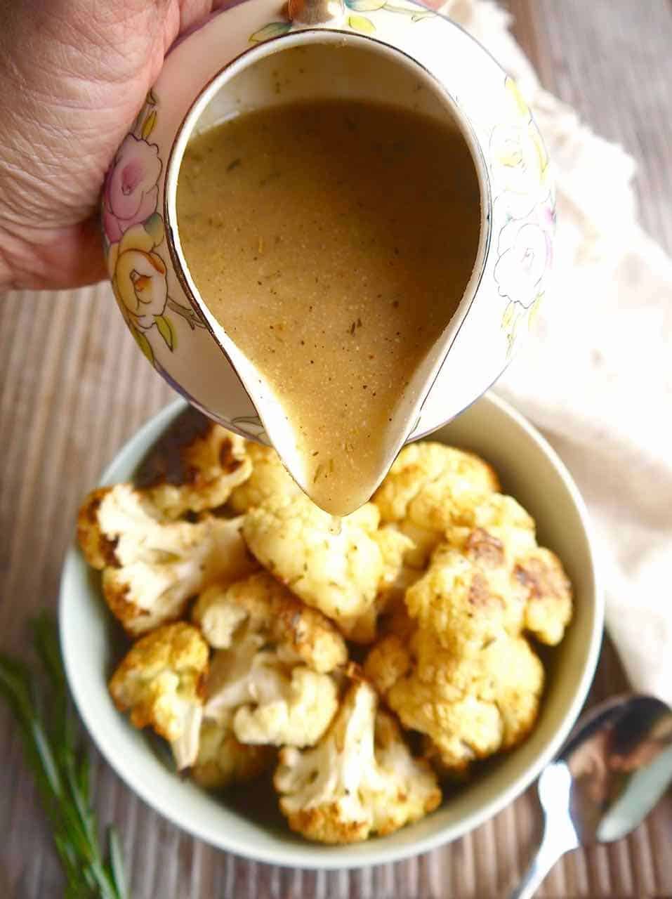Bone Broth Gravy (Paleo, GF)
