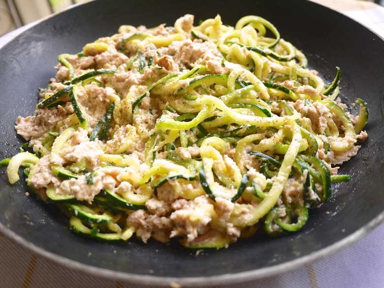Creamy Garlic and Tuna Zucchini Noodles (paleo, GF)