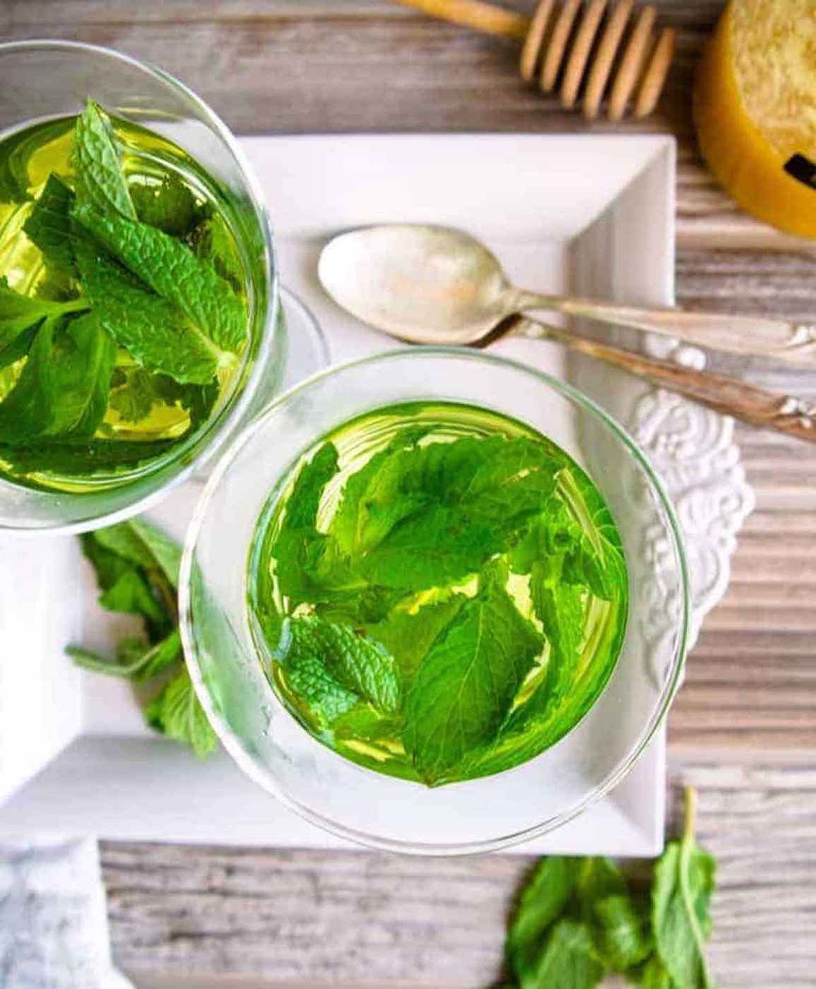 Simple Fresh Mint Tea