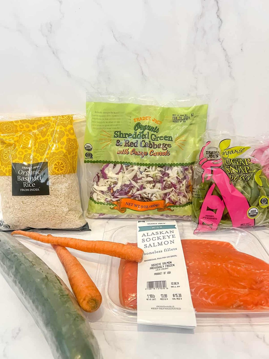 Ingredients needed to salmon rice bowl.