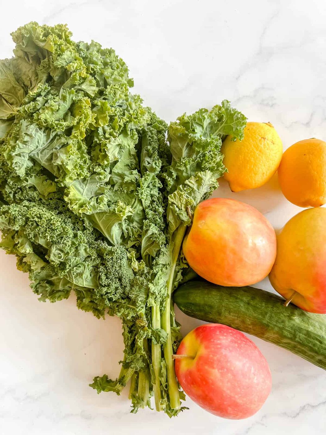 Ingredients needed to juice green lemonade.