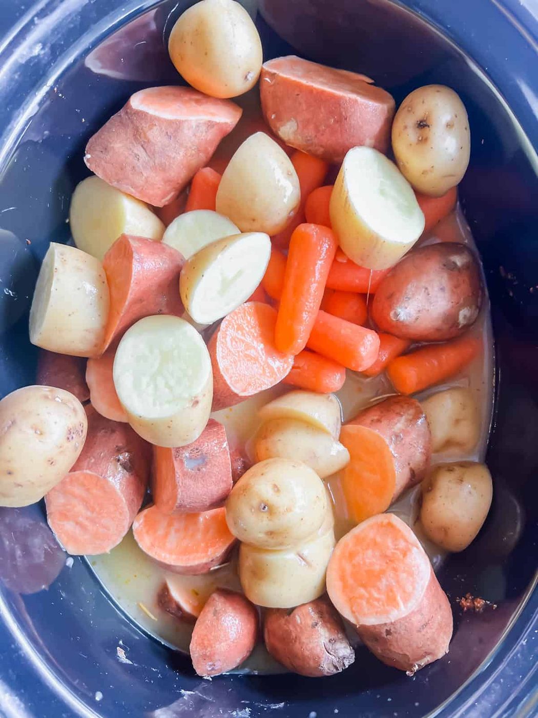 The rest of the ingredients added to the slow cooker.
