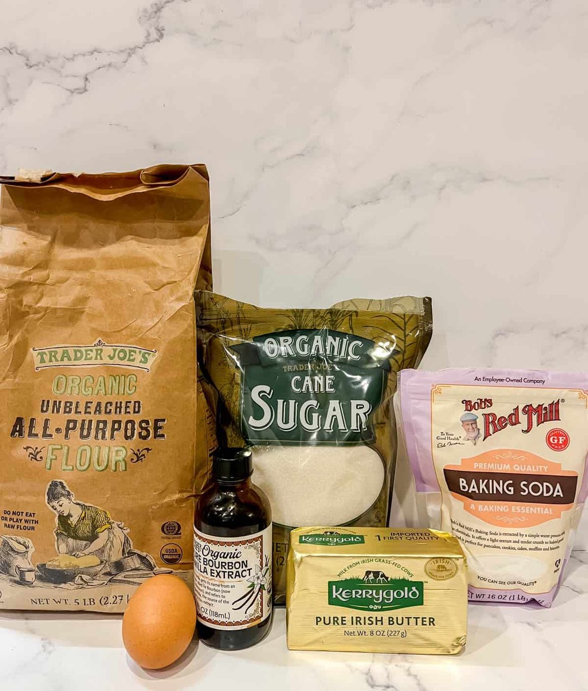 Ingredients needed to make sable cookies.
