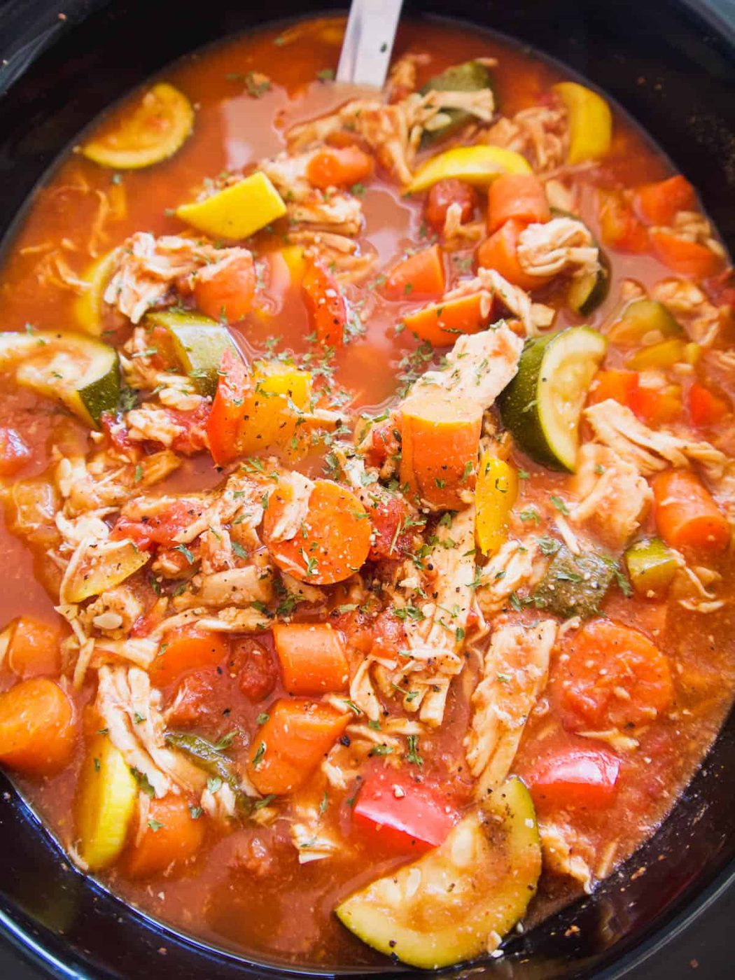 Slow Cooker Shredded Chicken and Vegetable Chili