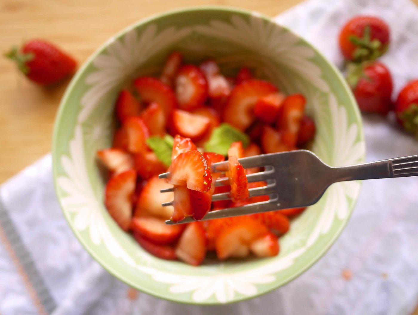 Sweet and Sour Summer Strawberries (Paleo, GF)