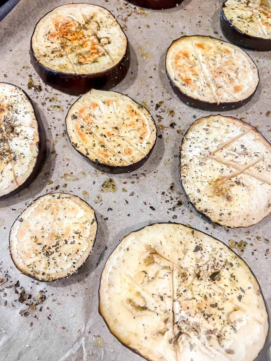 Grilled eggplant in the pan.